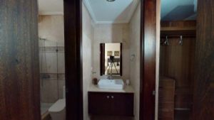 Furnished apartment for sale in Paraíso, Santo Domingo. 3 bedrooms, 3.5 baths.  Santo domingo