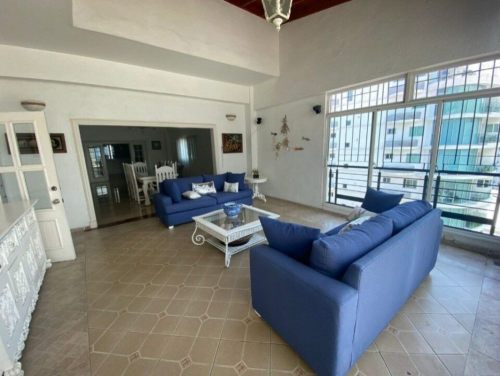 Spacious penthouse for sale in Piantini, Santo Domingo.   Santo domingo