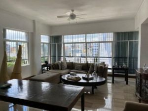 Spacious penthouse for sale in Piantini, Santo Domingo.   Santo domingo