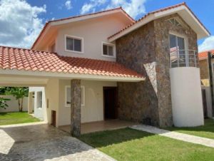 Two-level house for sale in Juan Dolio, Guayacanes.   Guayacanes