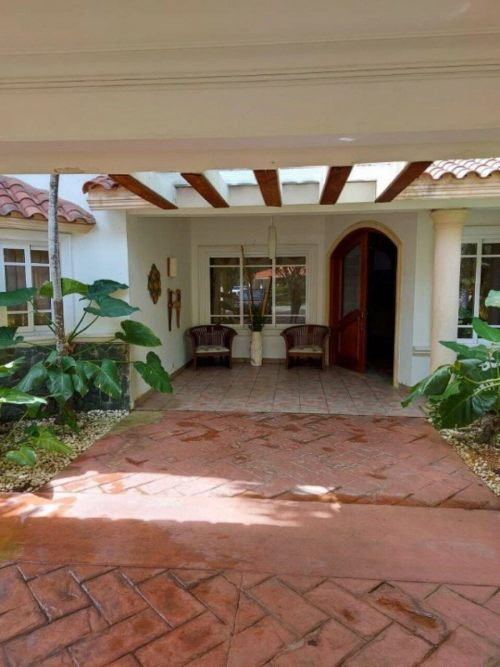 Luxurious villa for sale in Juan Dolio, Guayacanes.   Juan dolio