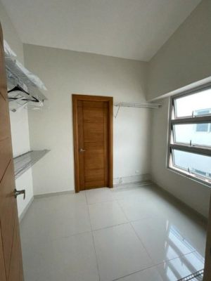 Furnished penthouse for sale in Zona Universitaria, Santo Domingo.   Santo domingo