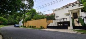 House for sale in Altos de Arroyo Hondo III, Santo Domingo.  Santo domingo
