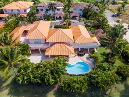 Luxurious Villa for sale furnished in Cocotal Golf Country Club, Bávaro, Punta Cana.   Punta cana