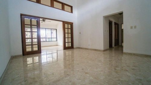 Spacious apartment for sale in Ensanche Naco, Santo Domingo.   Santo domingo